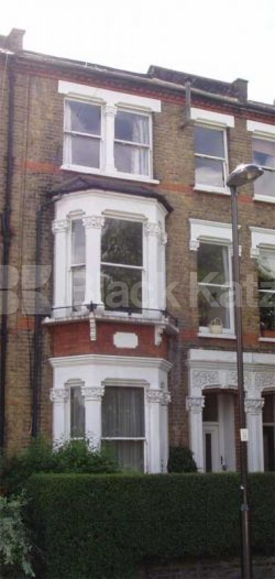 			New Instrction, 4 Bedroom, 1 bath, 1 reception Flat			 Mercers Road, TUFNELL PARK N19